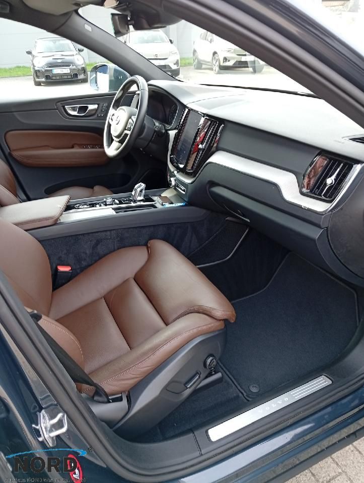 Volvo  T8 Inscription Plug-In Hybrid AWD/Head-Up