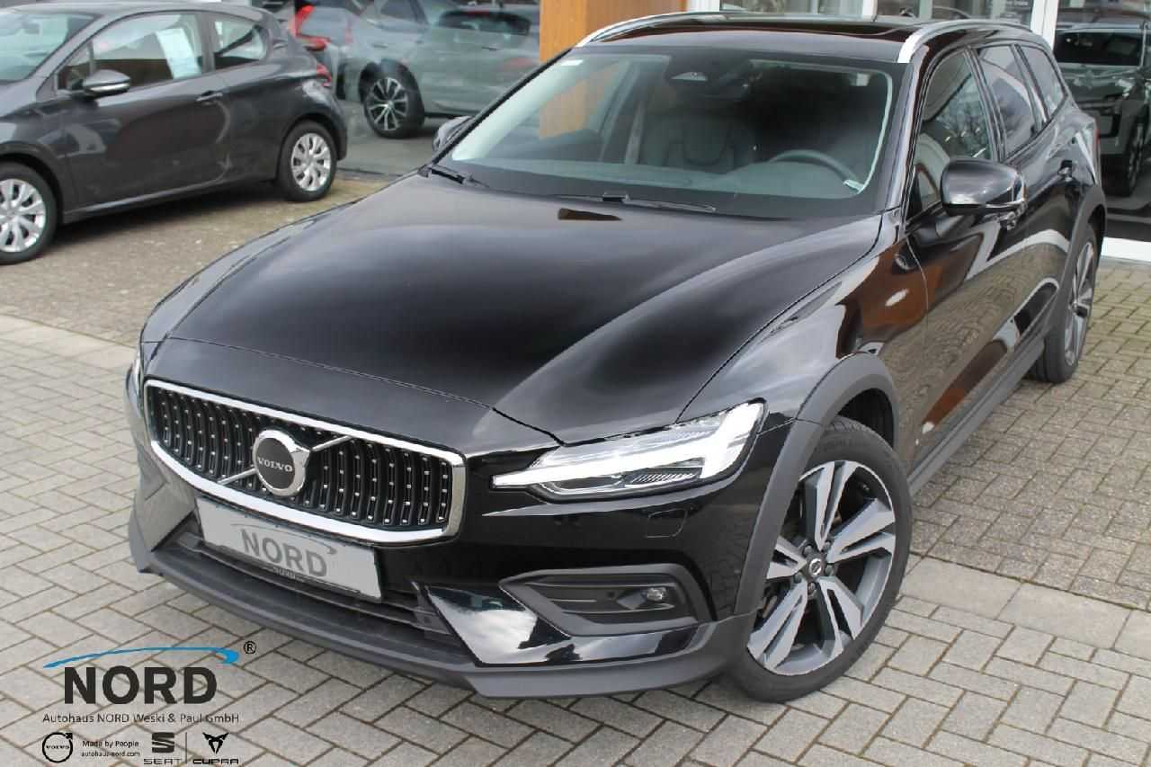 Volvo  V60 Cross Country Cross Country Plus, B4 AWD Mild-Hybrid, Diesel