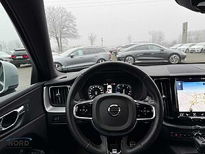 Volvo  D5 Gear. R Design AWD/AHK/Busi. -u. Licht-Pak