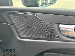 Volvo  B4D Plus Dark AWD/Standh. /HarmanKardon/Blis