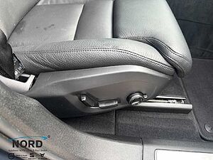 Volvo  B4D Plus Dark AWD/Standh. /HarmanKardon/Blis