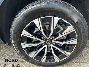 Volvo  B4D Plus Dark AWD/Standh. /HarmanKardon/Blis