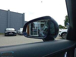 Volvo  T8 Ultimate Dark Plug-In Hybrid AWD