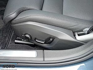 Volvo  T8 Ultimate Dark Plug-In Hybrid AWD