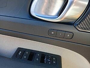 Volvo  T5 Plus Dark Plug-In Hybrid 2WD/Leder/AHK