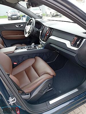Volvo  T8 Inscription Plug-In Hybrid AWD/Head-Up