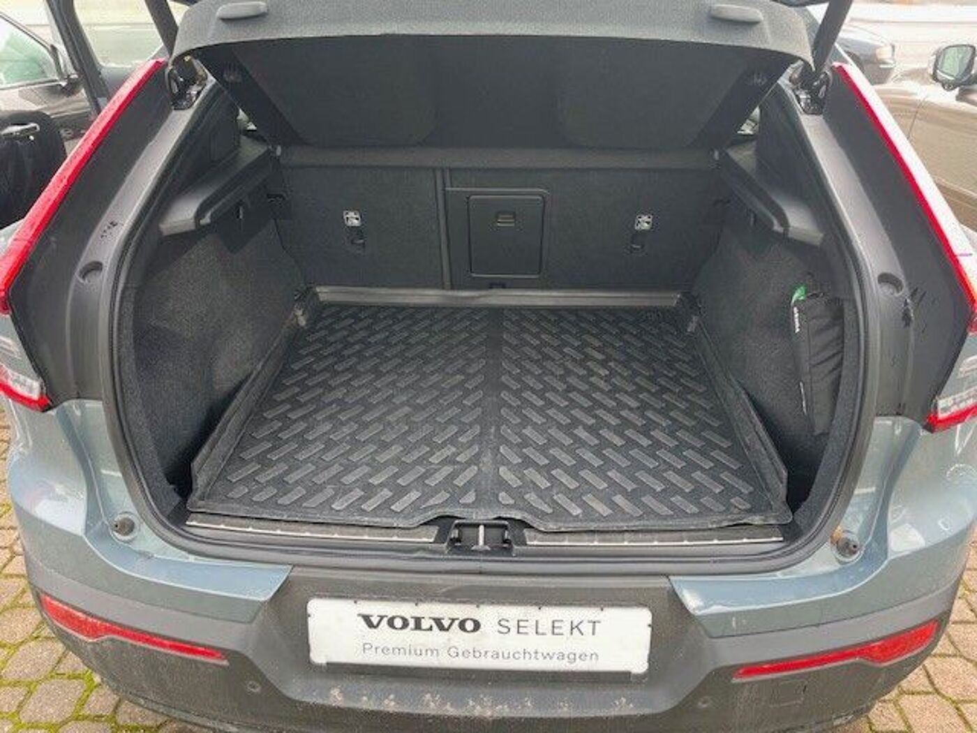 Volvo  Ultimate Recharge Pure Electric 2WD