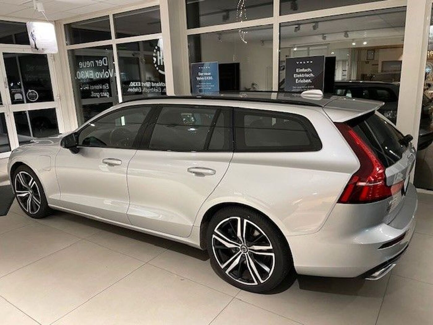 Volvo  Kombi R Design Recharge Plug-In Hybrid AWD