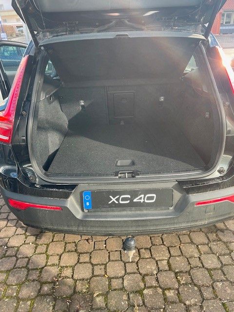 Volvo  XC40 R Design Recharge Plug-In Hybrid 2WD