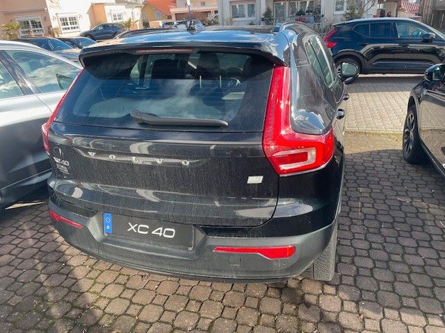 Volvo  XC40 R Design Recharge Plug-In Hybrid 2WD