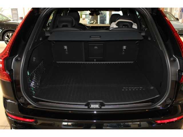 Volvo  T6 Recharge Plus Dark AWD Panoramadach 360Grad-Kamera