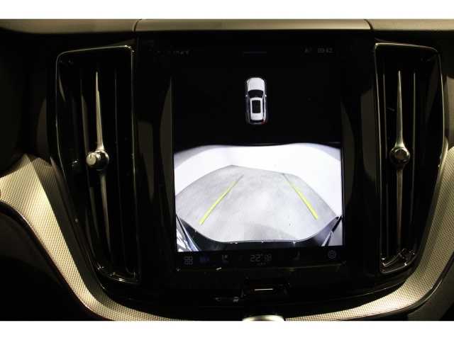 Volvo  T8 Plus Black Edition B&W Sound. 360°Kamera Panoramadach