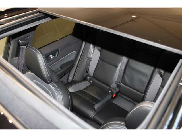 Volvo  T8 Plus Black Edition B&W Sound. 360°Kamera Panoramadach