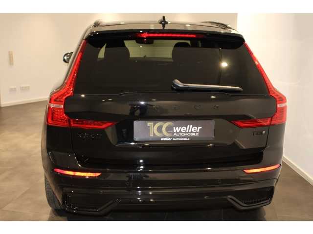 Volvo  T8 Plus Black Edition B&W Sound. 360°Kamera Panoramadach