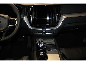 Volvo  T6 Recharge Plus Dark AWD Panoramadach 360Grad-Kamera