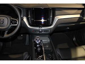 Volvo  T8 Plus Black Edition B&W Sound. 360°Kamera Panoramadach