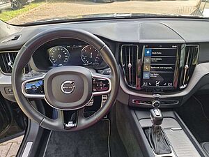 Volvo  D5 AWD Geartronic RDesign