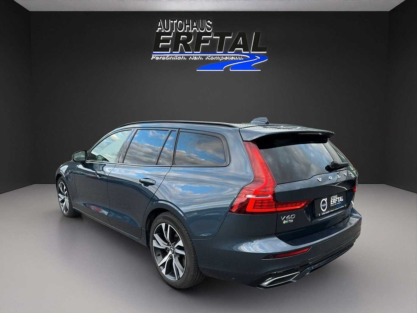 Volvo  Recharge T6 AWD R-Design