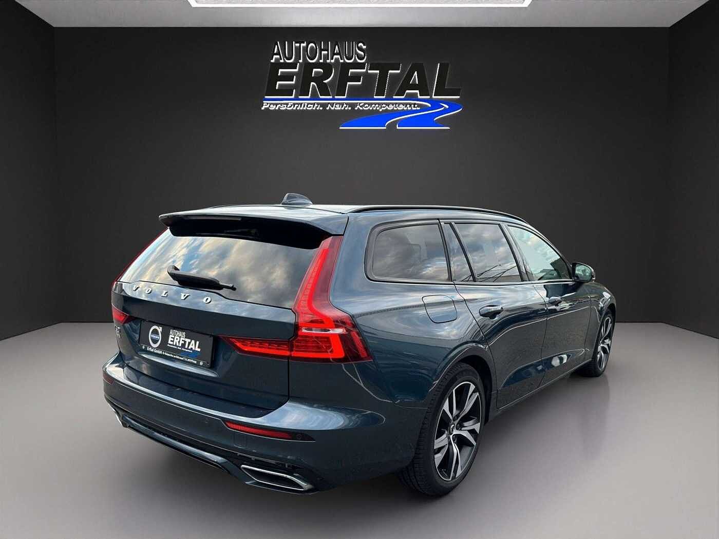 Volvo  Recharge T6 AWD R-Design