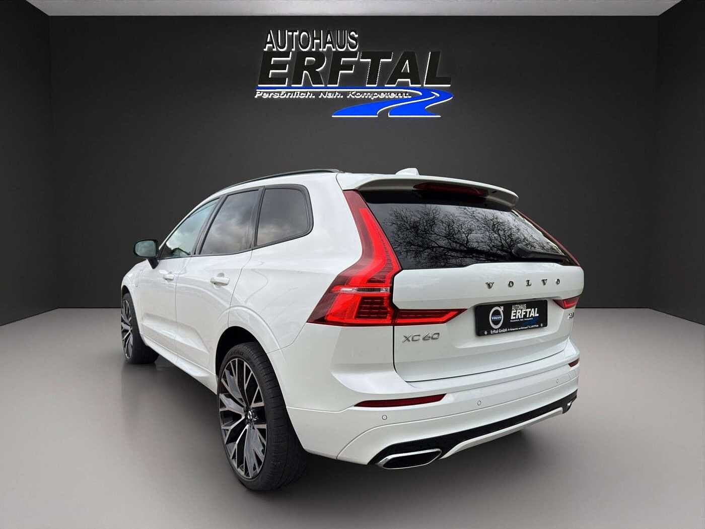 Volvo  Recharge T8 AWD R-Design