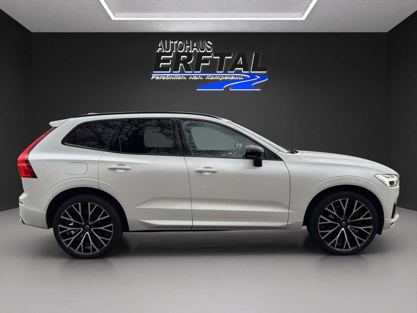 Volvo  Recharge T8 AWD R-Design