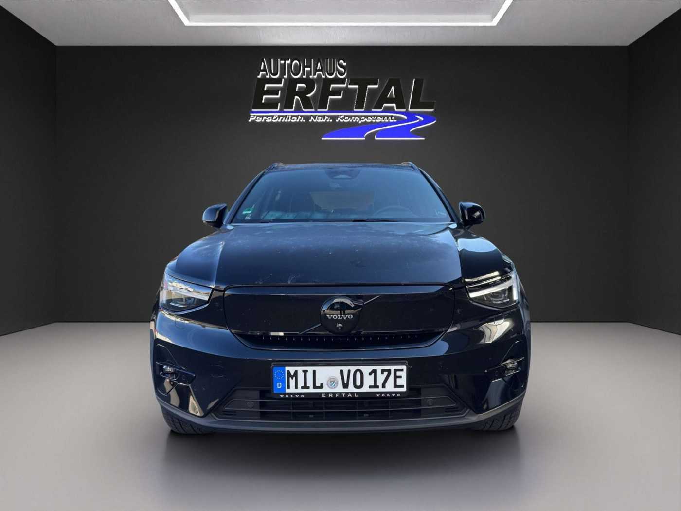 Volvo  Single Extended Range Plus Black Edition