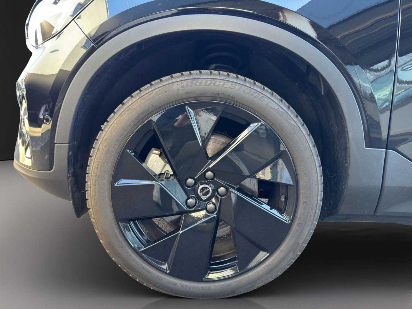 Volvo  Single Extended Range Plus Black Edition