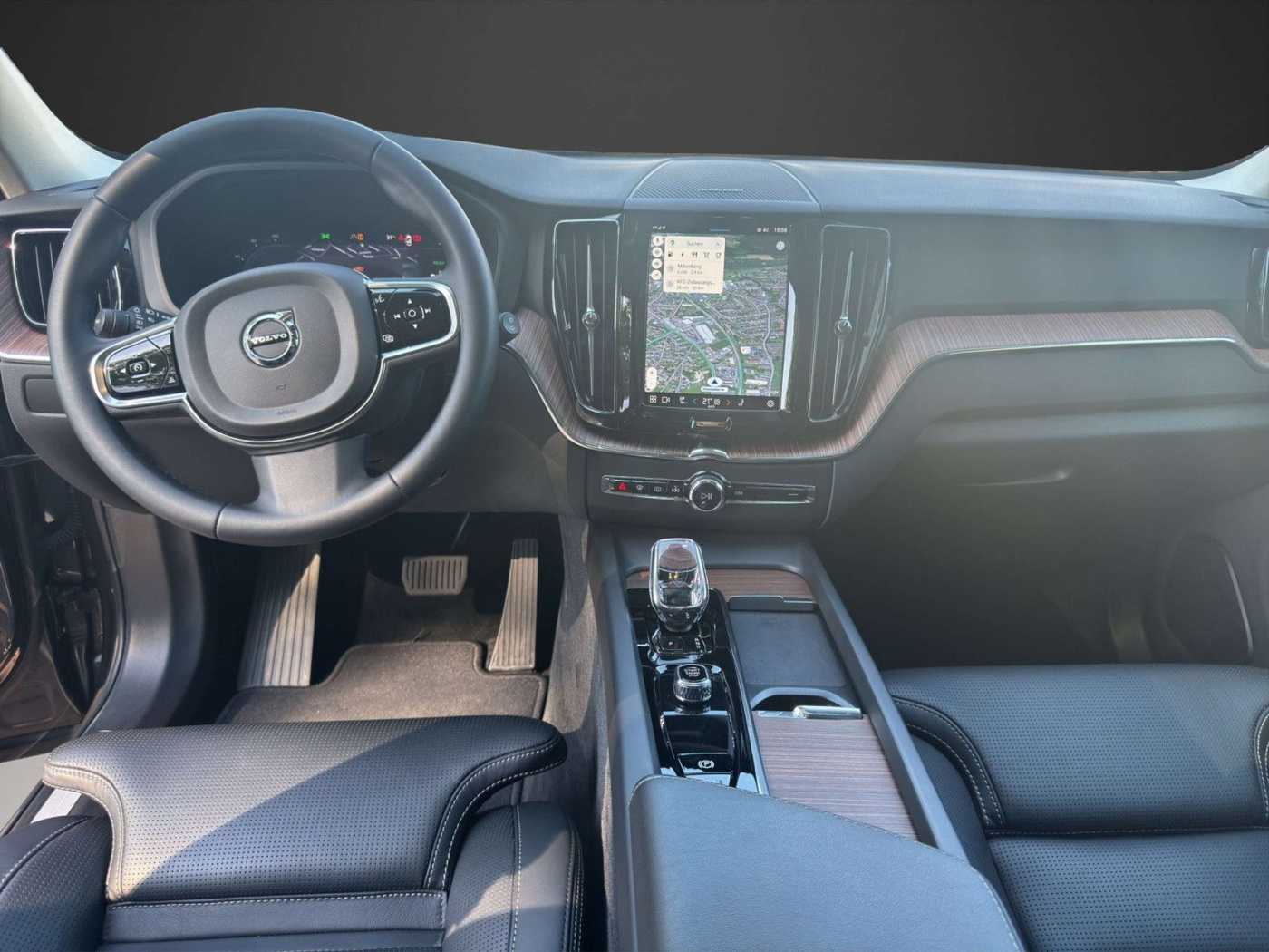 Volvo  T6 AWD Recharge Plus Dark