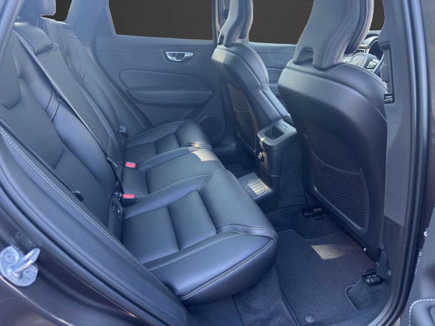 Volvo  T6 AWD Recharge Plus Dark