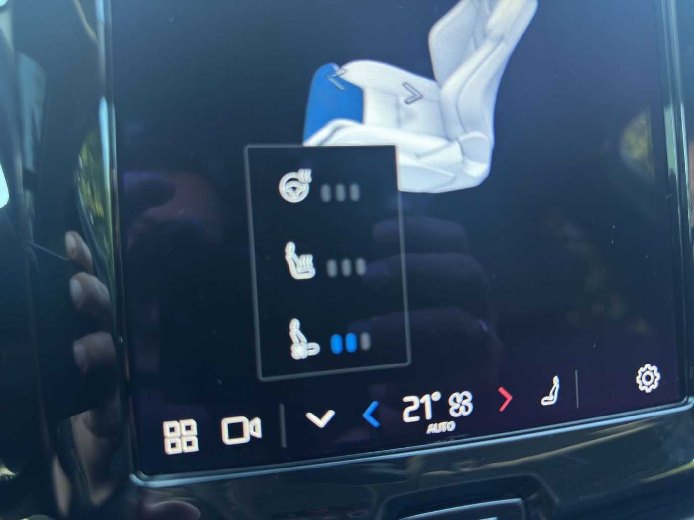 Volvo  T6 AWD Recharge Plus Dark