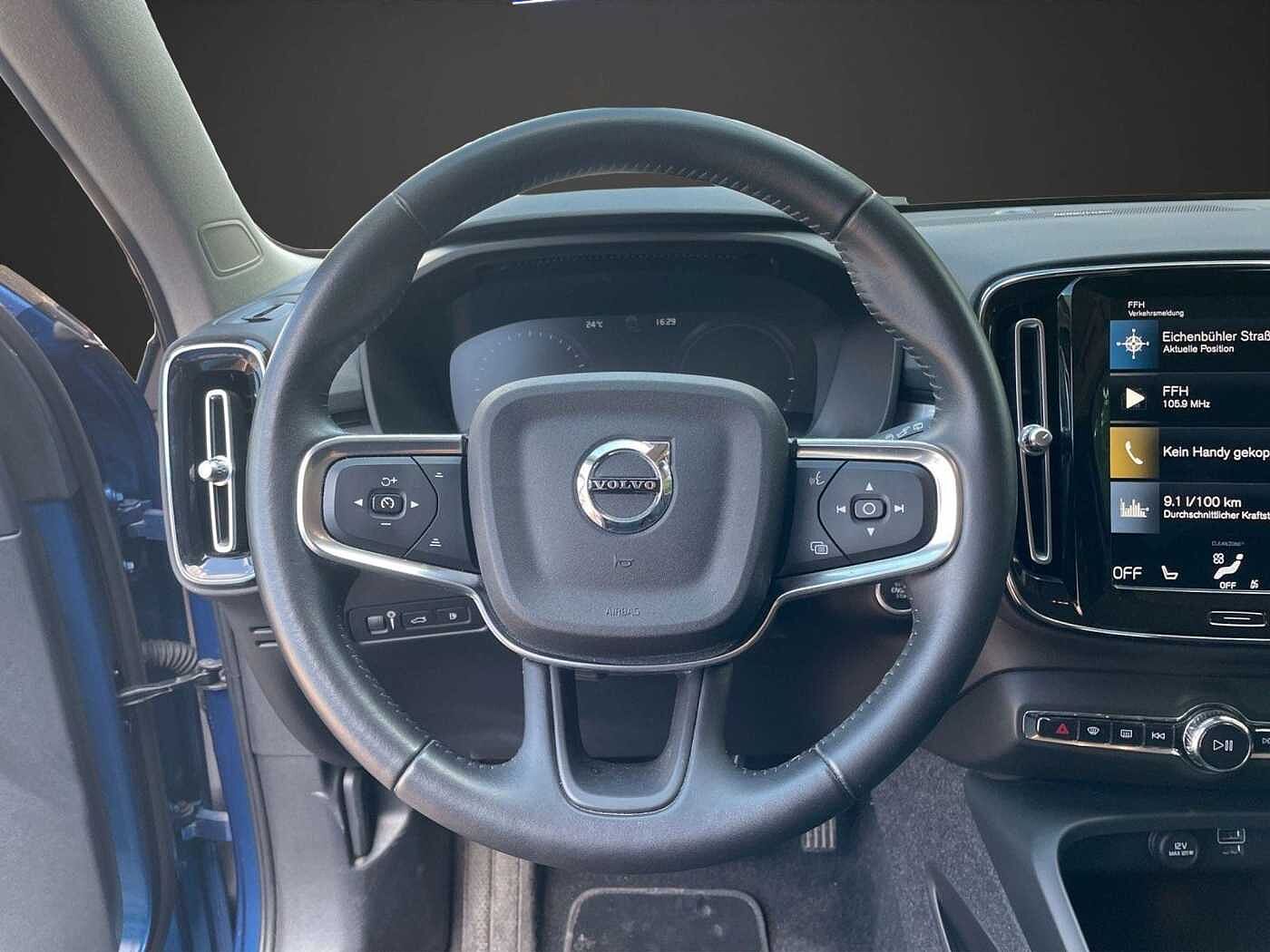 Volvo  Recharge T4 R-Design Expression