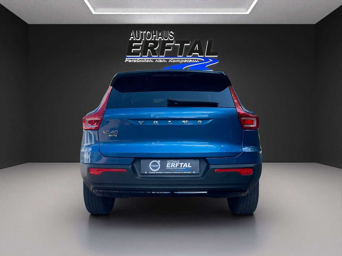 Volvo  Recharge T4 R-Design Expression