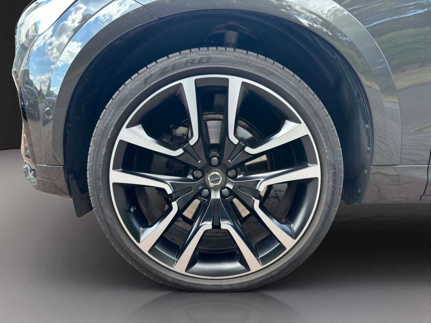 Volvo  R Design AWD