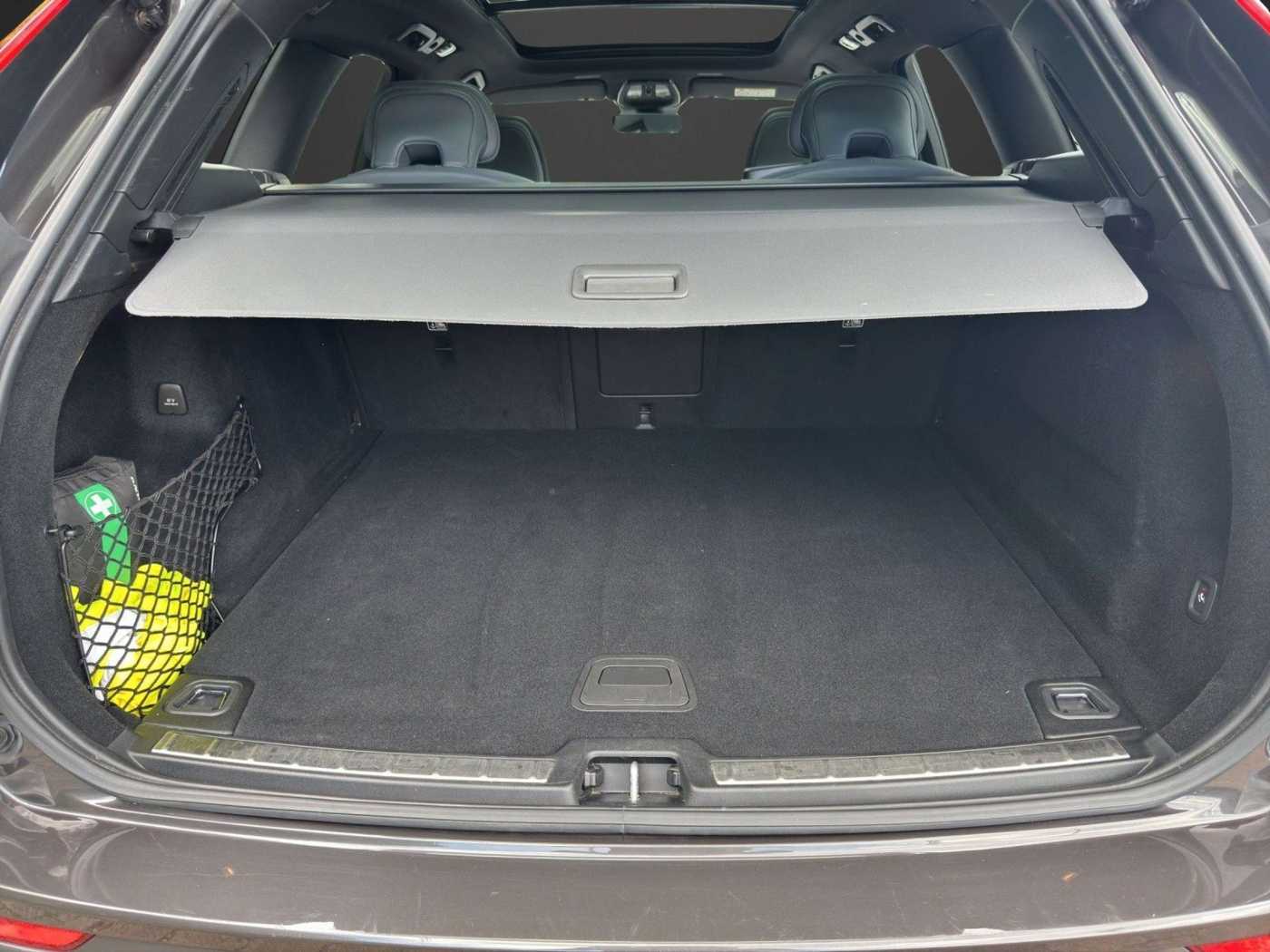 Volvo  R Design AWD