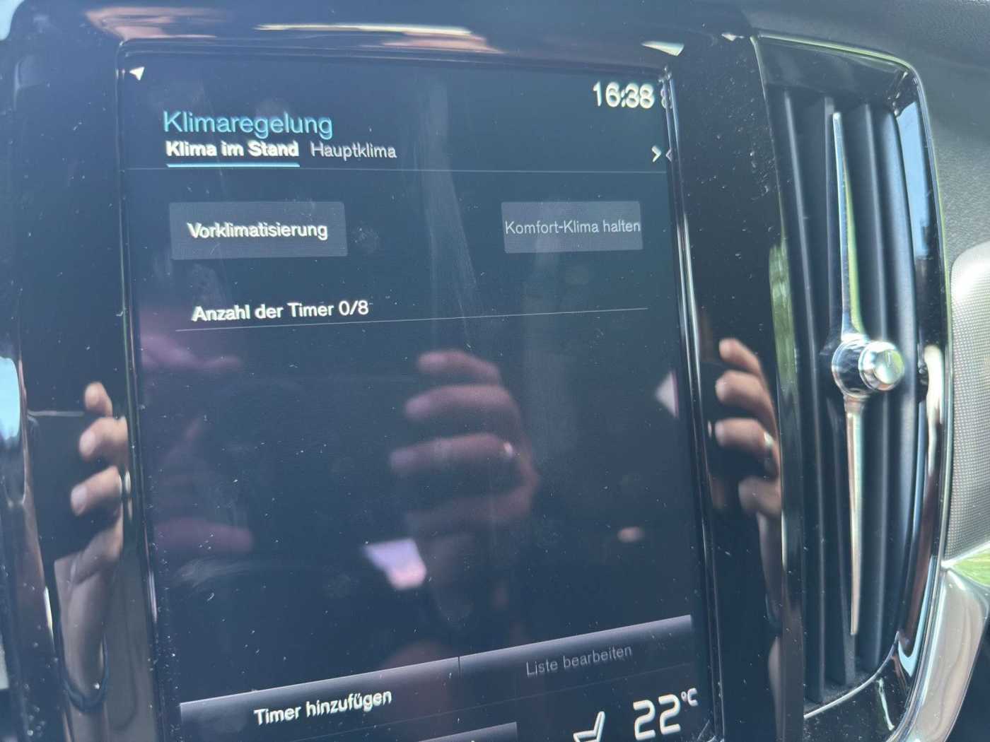 Volvo  B4 Diesel Momentum Pro