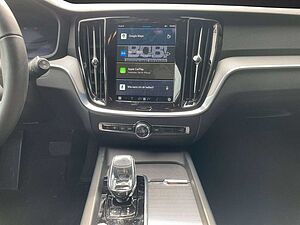 Volvo  B4 Benzin Plus Dark