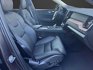 Volvo  T6 AWD Recharge Plus Dark