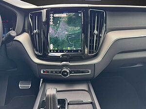Volvo  B5 D AWD Geartronic R-Design
