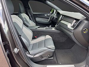 Volvo  B5 D AWD Geartronic R-Design