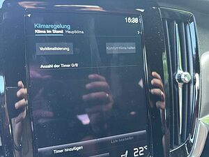Volvo  B4 Diesel Momentum Pro