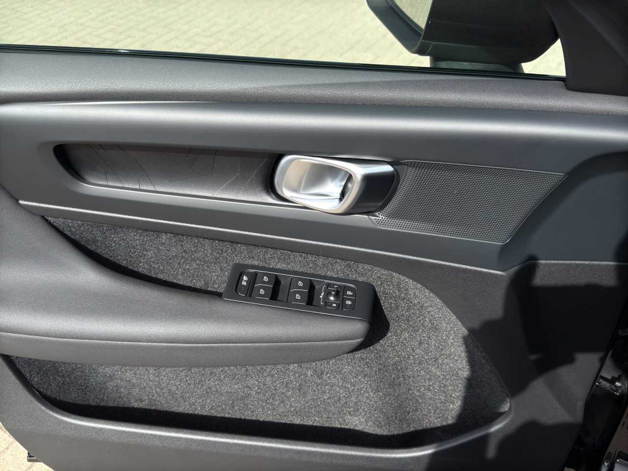 Volvo  C40
