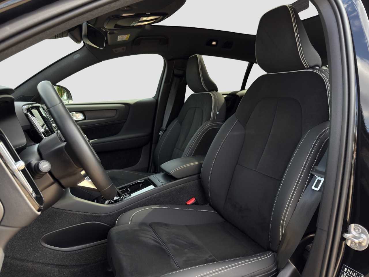Volvo  C40