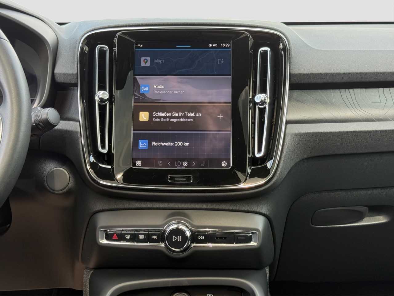 Volvo  C40