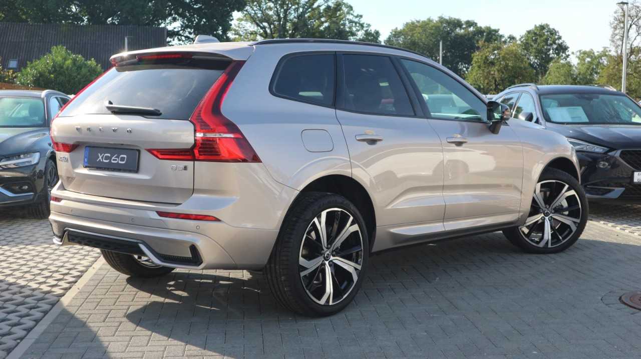 Volvo  XC60 Ultimate, B5 AWD Mild-Hybrid, Benzin, Dark