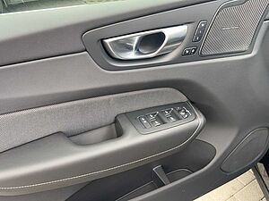 Volvo  XC60 Recharge Plus, T6 AWD Plug-in Hybrid, Elektrisch/Benzin, Bright