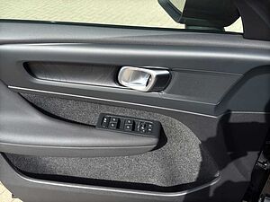 Volvo  C40