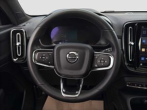 Volvo  C40