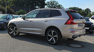 Volvo  XC60 Ultimate, B5 AWD Mild-Hybrid, Benzin, Dark