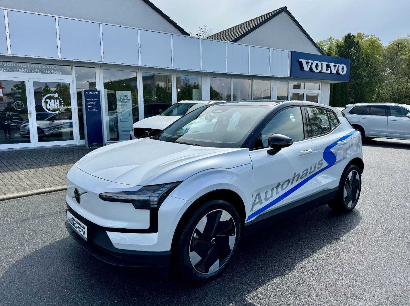 Volvo  Plus AWD Performance Pure Electric