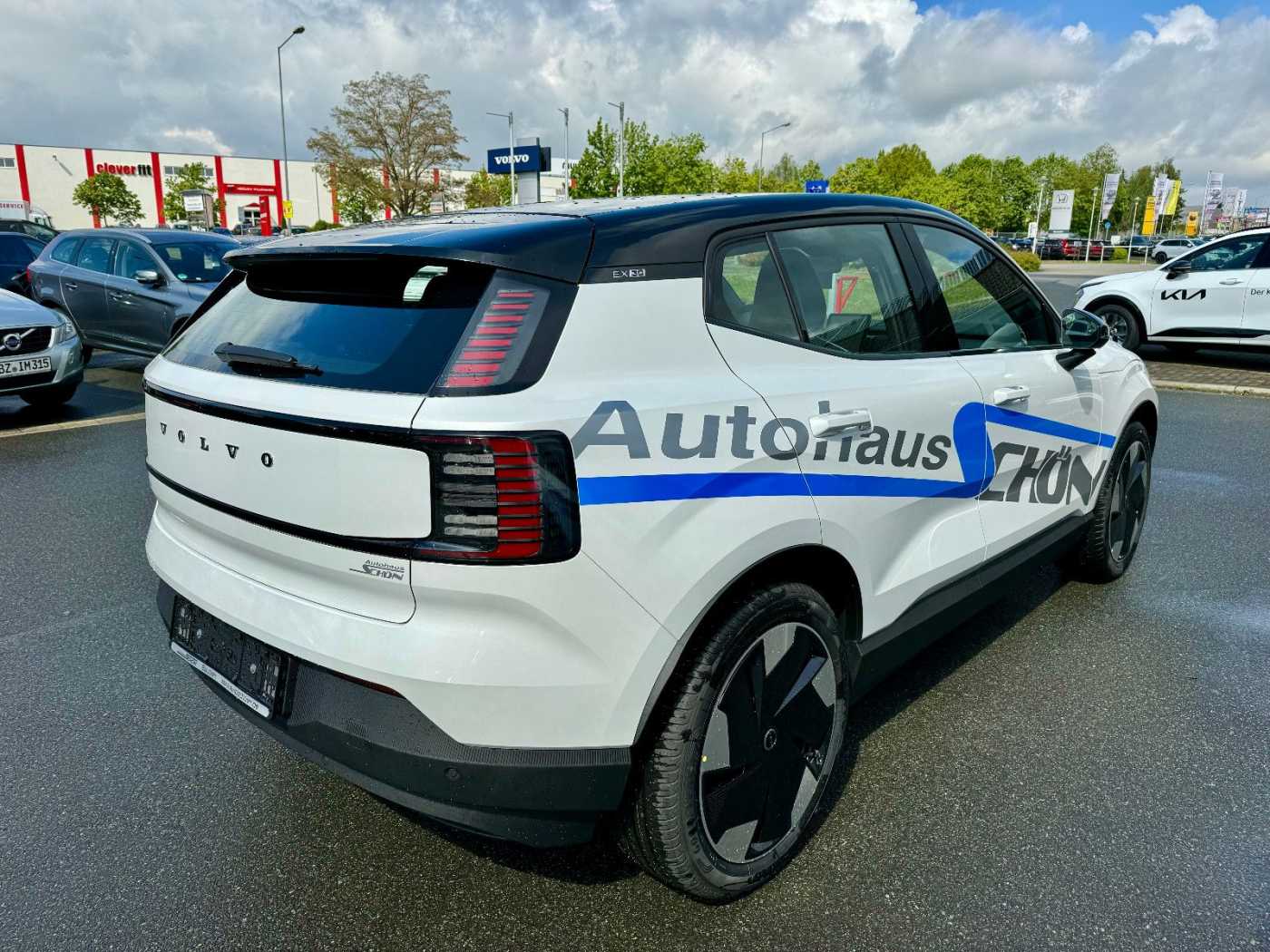 Volvo  Plus AWD Performance Pure Electric